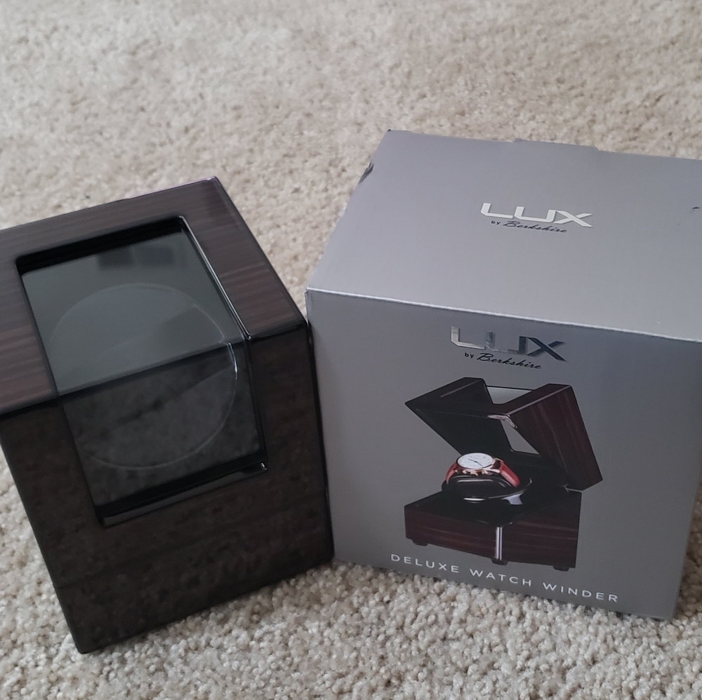 New Lux Deluxe Watch Winder